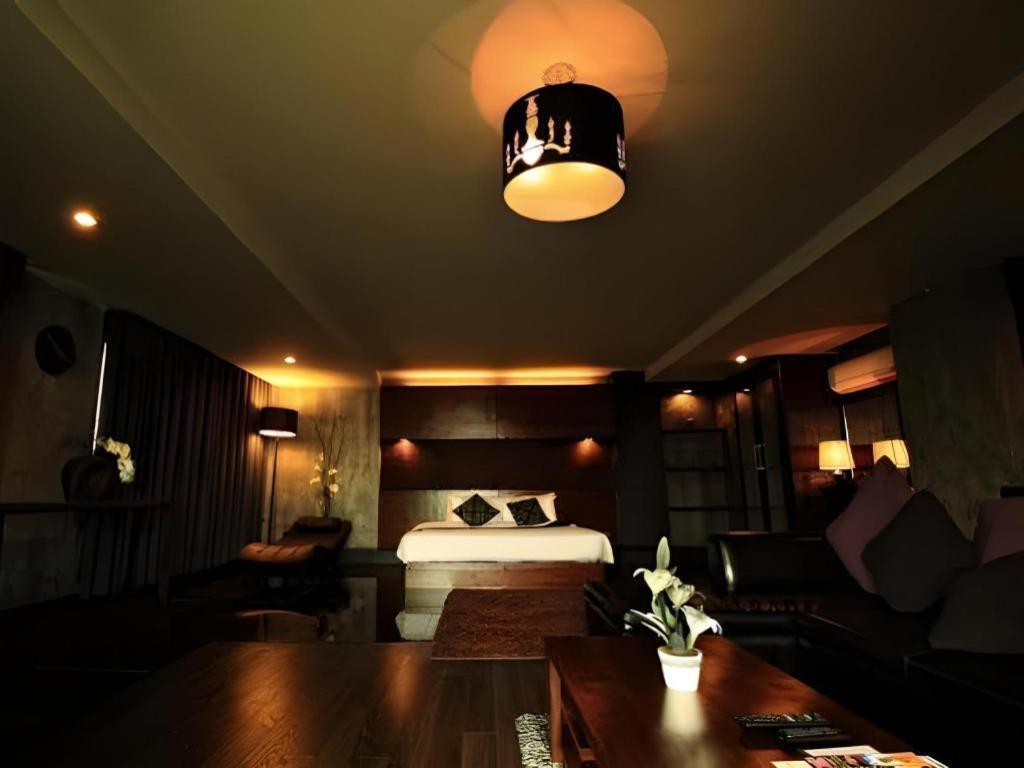 B2 Black Business And Budget Hotel Chiang Mai Exterior photo