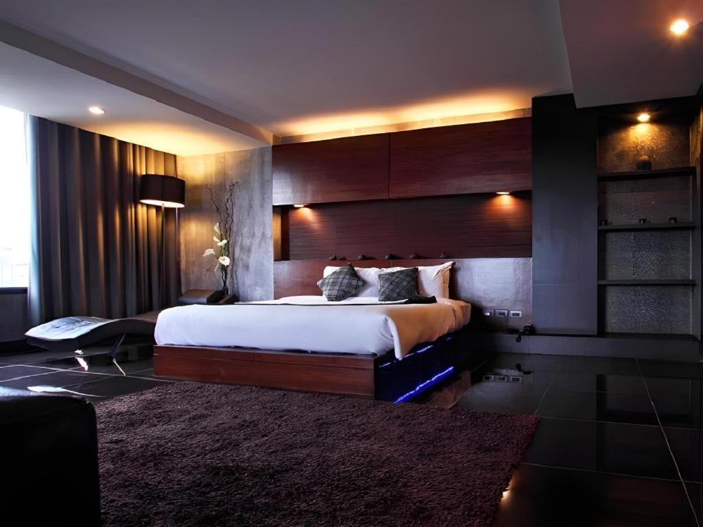 B2 Black Business And Budget Hotel Chiang Mai Exterior photo