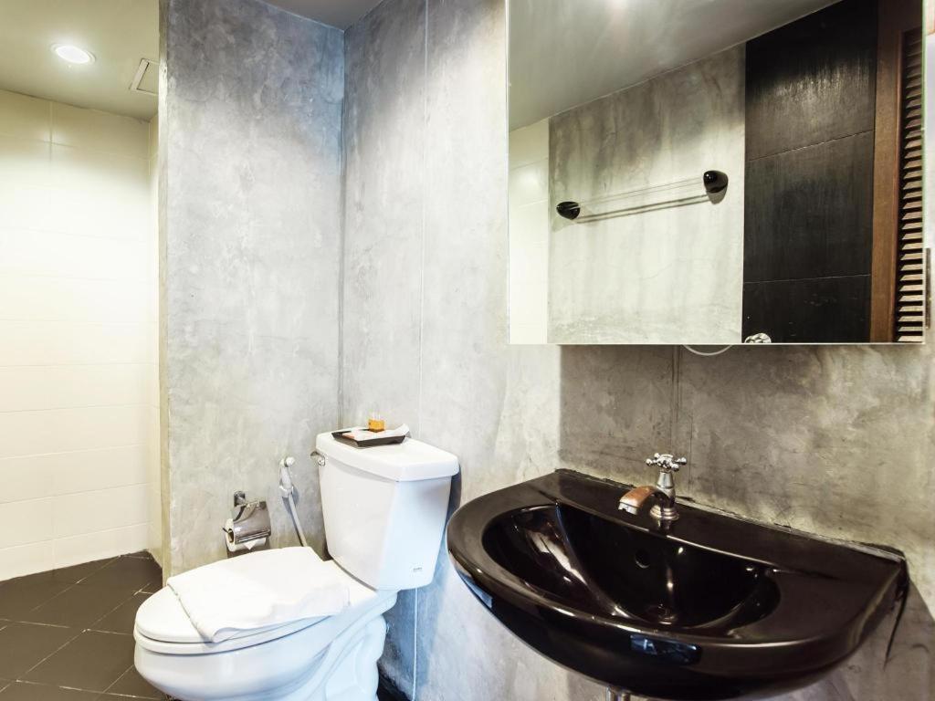 B2 Black Business And Budget Hotel Chiang Mai Exterior photo